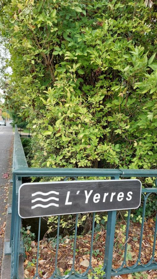 Chalet Fleuve Avec Parking-Barbecue Yerres 外观 照片